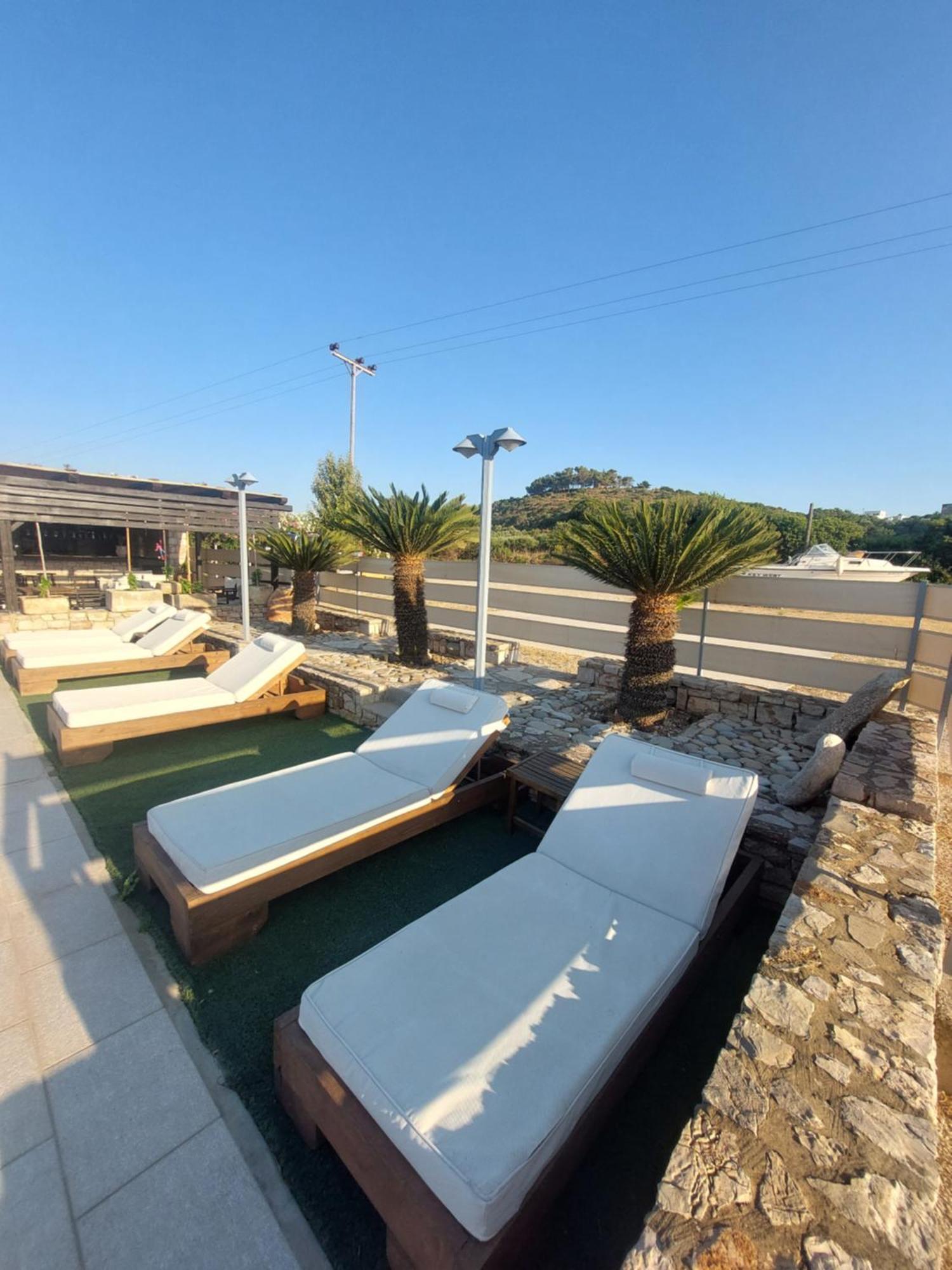 Aparthotel Petradi Livadi  Exteriér fotografie