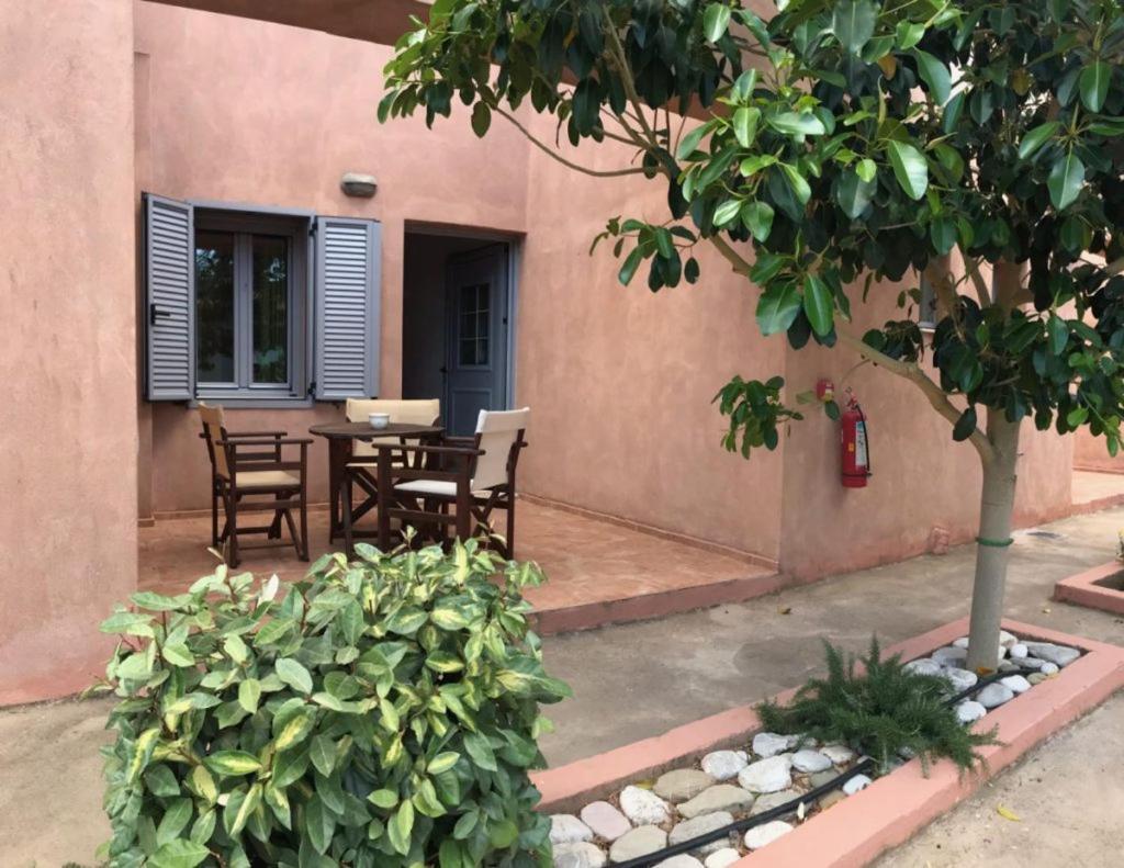 Aparthotel Petradi Livadi  Exteriér fotografie